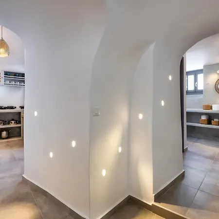 Elia 2 Bedroom Cavehouse With Indoor Jacuzzi Lejlighed Vóthon