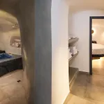 Elia 2 Bedroom Cavehouse With Indoor Jacuzzi