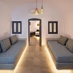 Apartamento Elia 2 Bedroom Cavehouse With Indoor Jacuzzi