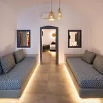 Apartamento Elia 2 Bedroom Cavehouse With Indoor Jacuzzi Vóthon