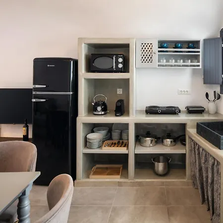 Elia 2 Bedroom Cavehouse With Indoor Jacuzzi *