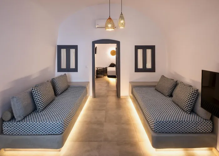 Lägenhet Elia 2 Bedroom Cavehouse With Indoor Jacuzzi