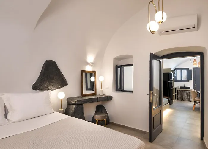 Elia 2 Bedroom Cavehouse With Indoor Jacuzzi Lägenhet