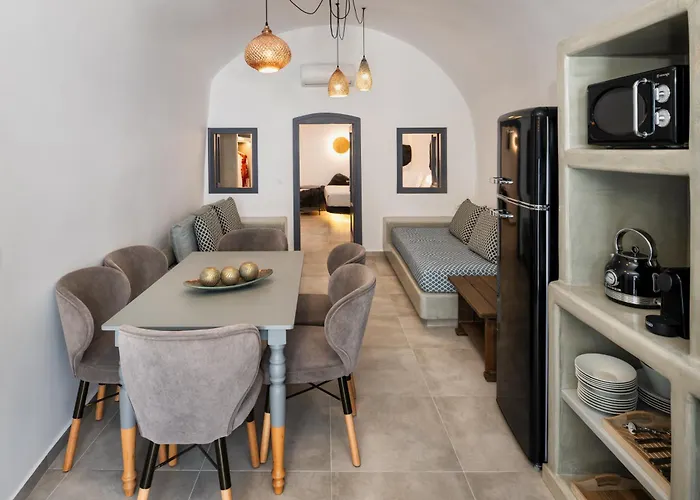 Elia 2 Bedroom Cavehouse With Indoor Jacuzzi * Vóthon