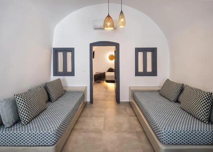 Elia 2 Bedroom Cavehouse With Indoor Jacuzzi Lägenhet Vóthon